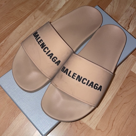 Balenciaga Pool Slide - Picture 6 of 6